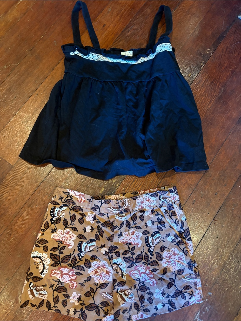 Janie and Jack Black Lace-Trim Tank & Floral Tan Shorts